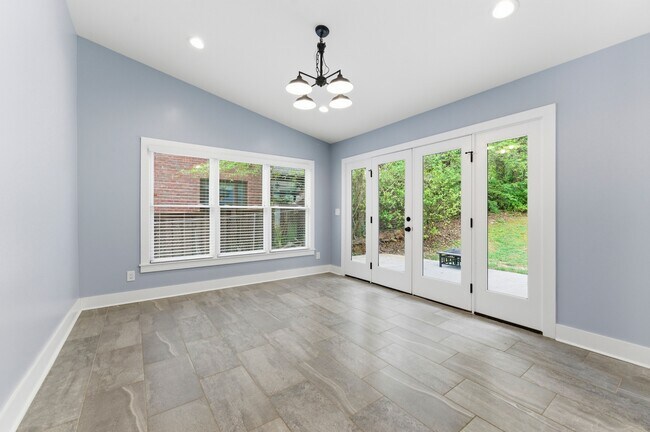 Building Photo - 103 Berkeley Rd