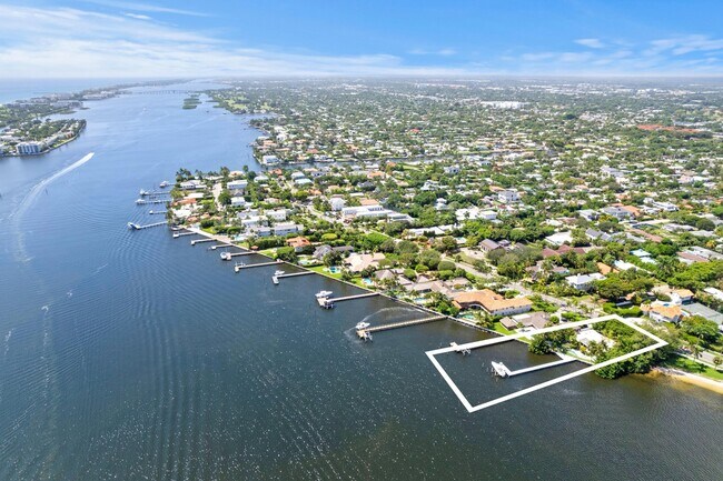 Building Photo - 7500 S Flagler Dr