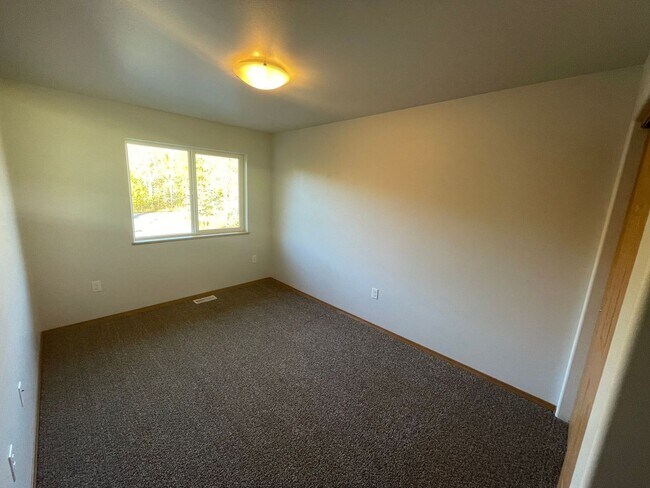 Building Photo - 4685 N Baron St