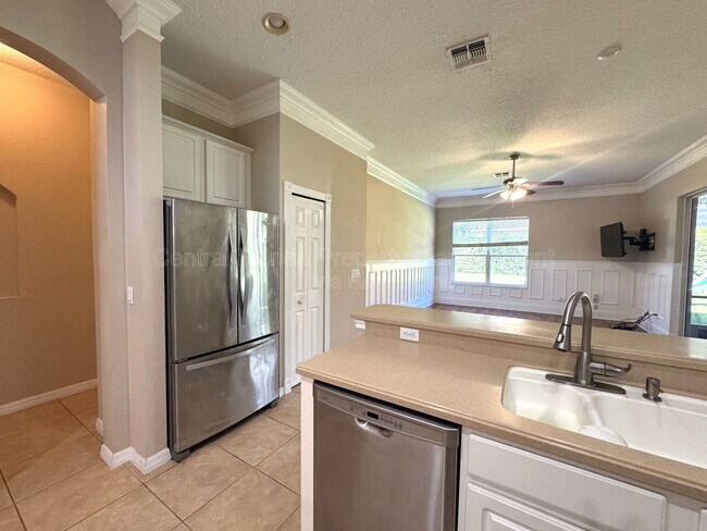 Building Photo - 10108 Marsh Pine Cir