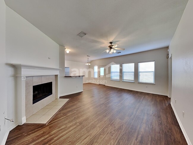 Building Photo - 202 Splintered Arrow Dr