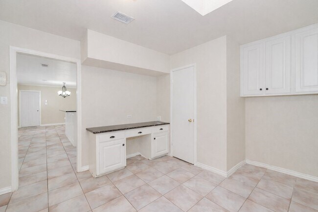 Building Photo - 3306 Haynes Ave