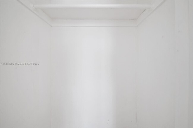 Building Photo - 3571 SW 10th St