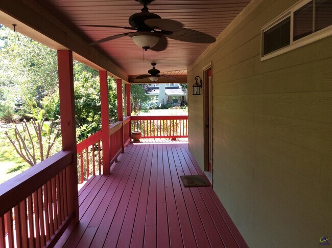 Building Photo - 464 Loblolly Ln