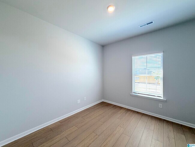 Building Photo - 234 Granby Ln