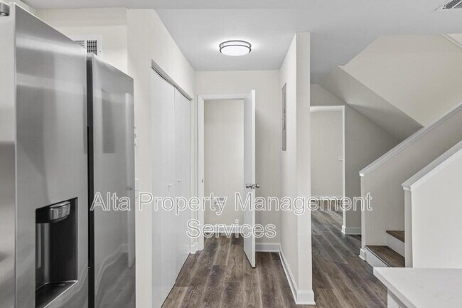 Building Photo - 1848 Willowood Dr
