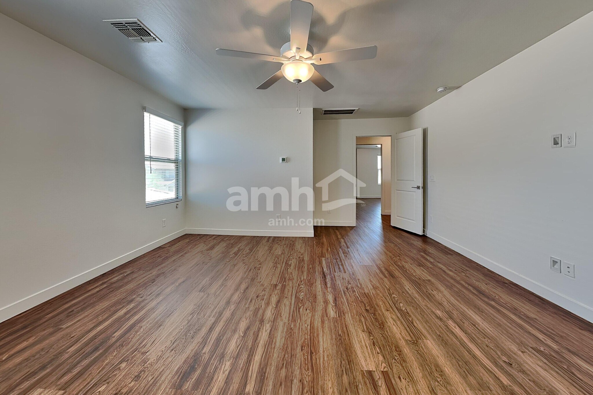 Building Photo - 4206 S 105th Dr