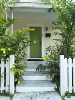 Building Photo - 2205 E 5th Ave