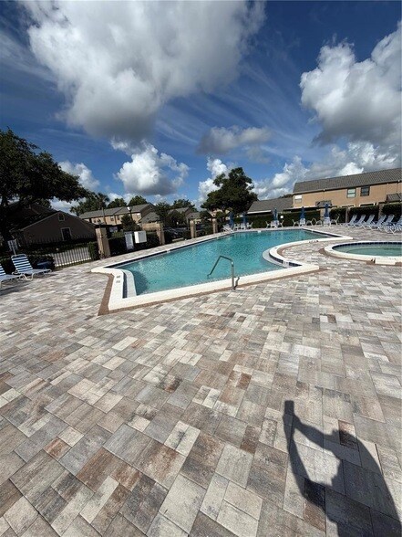 Building Photo - 604 Casa Park A Ct