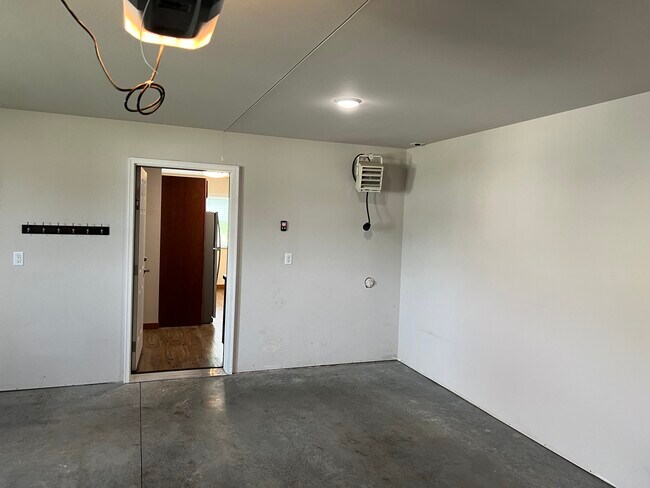 Building Photo - 1249 Salem Dr