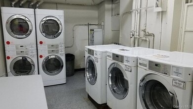 Building Photo - 2640 Marion Ave