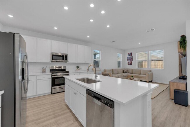 Building Photo - 20704 John Gill Dr