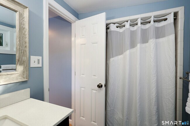 Building Photo - 6 Indian Ave