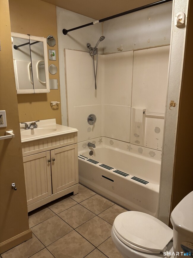 Building Photo - 42 Elliot St