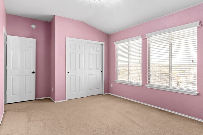 Building Photo - 6303 Blayney Dr