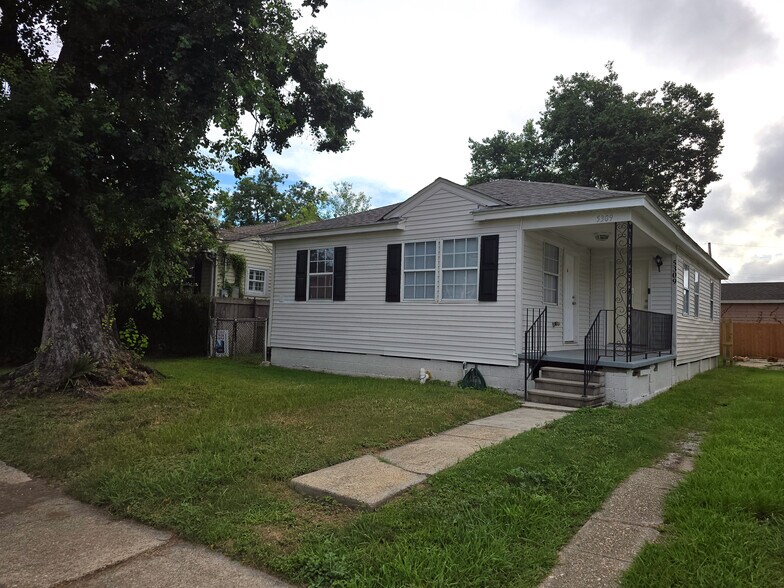 Primary Photo - 5309 Wickfield Dr