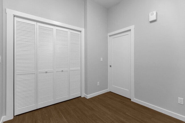 Interior Photo - 2927 Sacramento