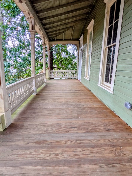 Building Photo - 955 Rogers St