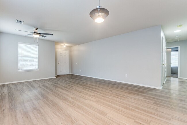 Building Photo - 7752 Highpoint Ridge