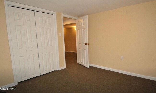 Building Photo - 1561 PA-171