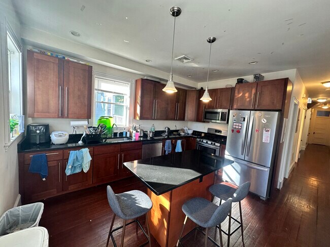 Building Photo - 6 Oswald St