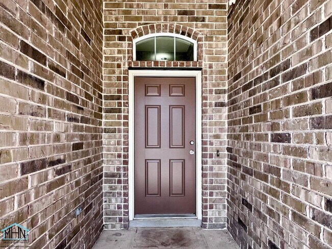 Building Photo - A Stunning 5-Bedroom, 2.5-Bathroom Home in the Heart of San Antonio, Texas!