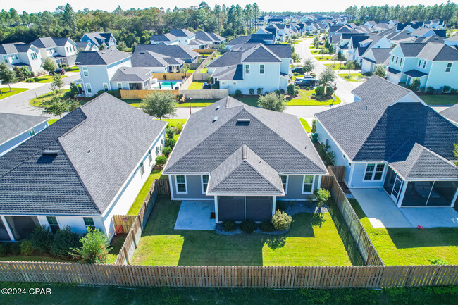 Building Photo - 209 Windrow Way