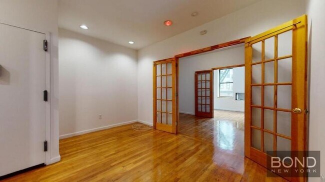 Primary Photo - 2 bedroom in NEW YORK NY 10003