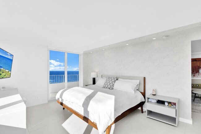 Building Photo - 500 S Ocean Blvd