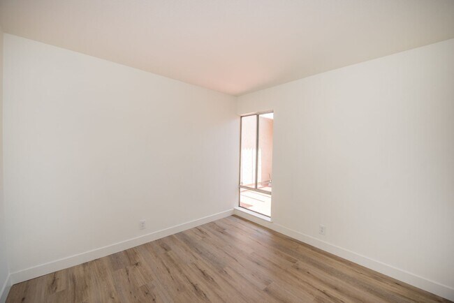 Building Photo - COSTA MESA: 3 Bedroom Single Story Home with a Pool