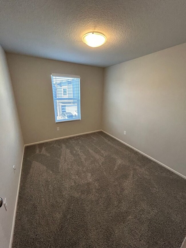 Building Photo - Well Maintained 3 Bedroom, 2 Bath House in McMinnville