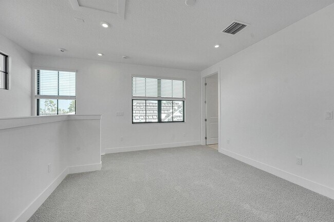 Building Photo - 13908 Vivant Dr