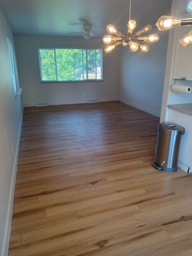 Building Photo - 5 Bedroom Single Family Home in Arvada