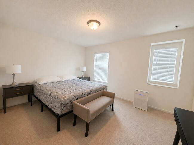 Building Photo - Spacious 5-Bedroom Home in Desirable Wells Creek
