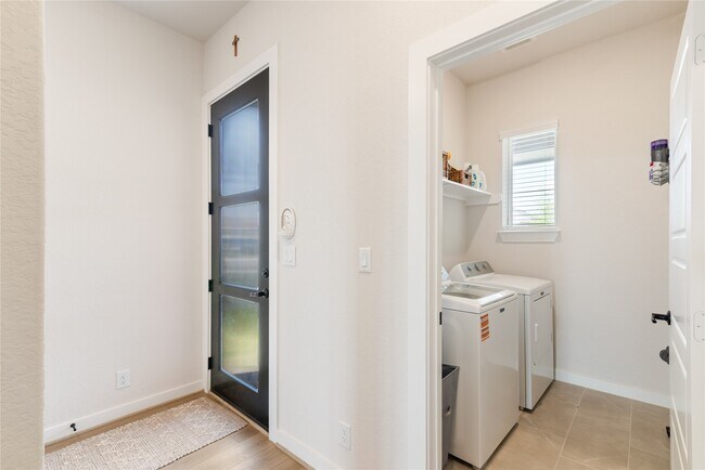Building Photo - 128 Radnor Rd