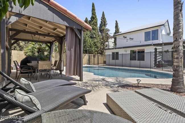 Building Photo - 5302 E Kelton Ln