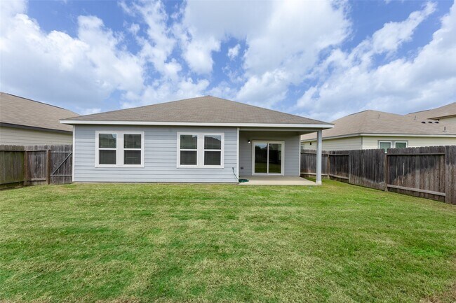 Building Photo - 10072 Pappas Dr