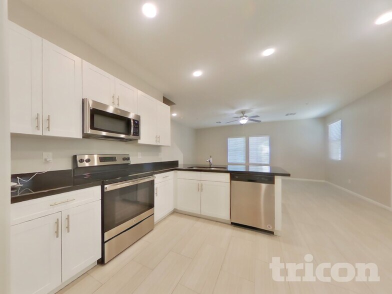 Building Photo - 12594 W Steed Ridge