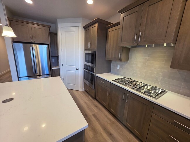 Building Photo - BRAND NEW!! 5-Bedroom Scouters Mountain Home!