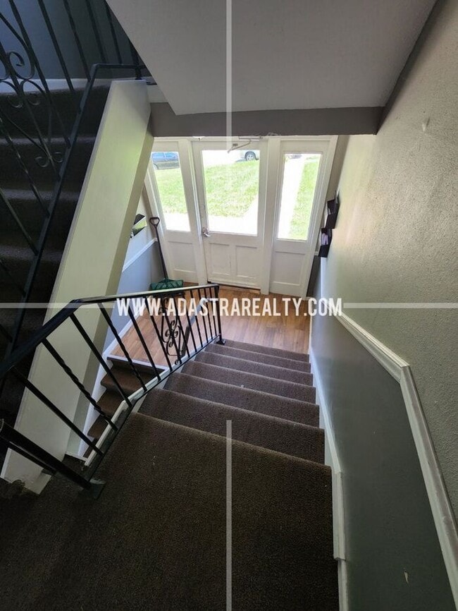 Building Photo - Affordable Raytown Area KCMO Apartment-Ava...