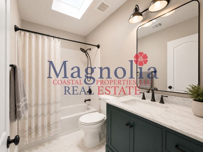 Building Photo - 3 bedrooms, 2 bathrooms in Richmond Hill's Oxford Subdivision