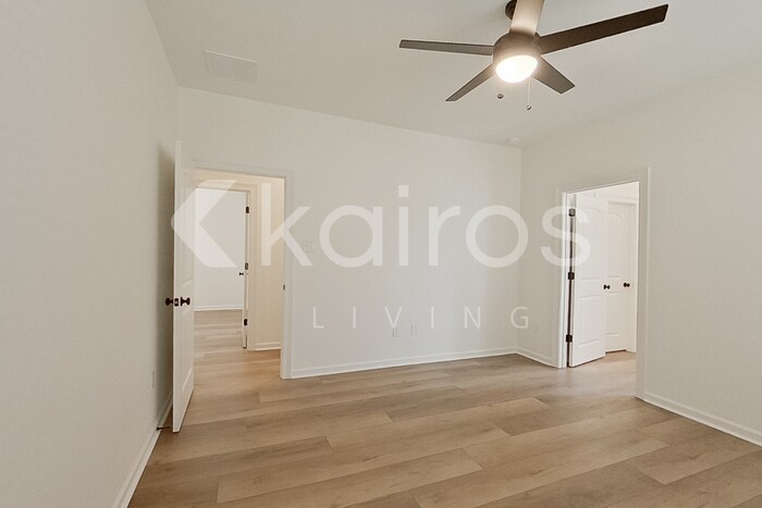 Building Photo - 204 Carencro St