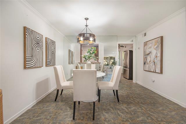 Building Photo - 7712 Royal Ln