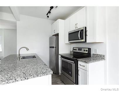 Building Photo - 144 Union St