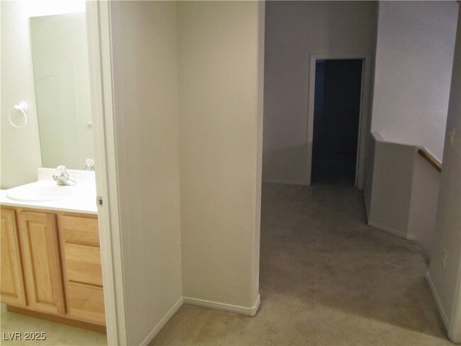 Building Photo - 620 White Shark Ct