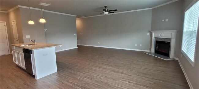 Building Photo - 5141 Fox Den Rd