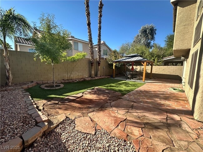 Building Photo - 2413 Rue De Bourdeaux