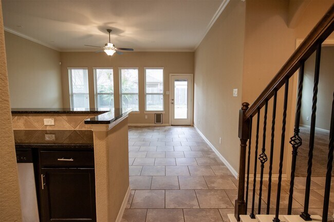 Building Photo - 7042 Bristol Memorial Dr