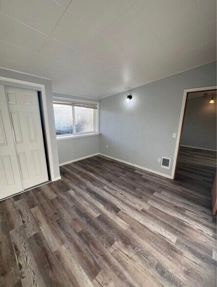 Bedroom 1 - 414 E Broadway St