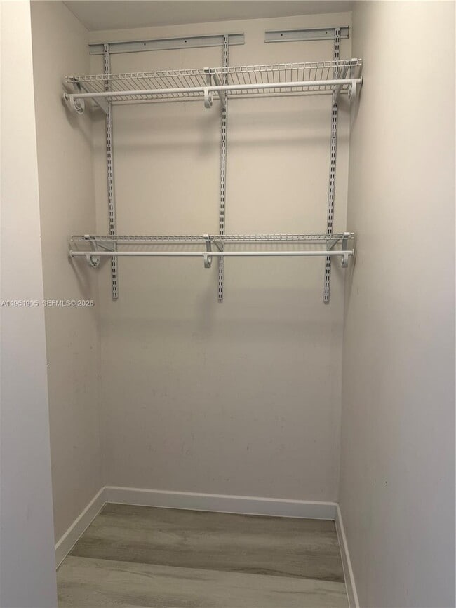 Building Photo - 290 174th St St